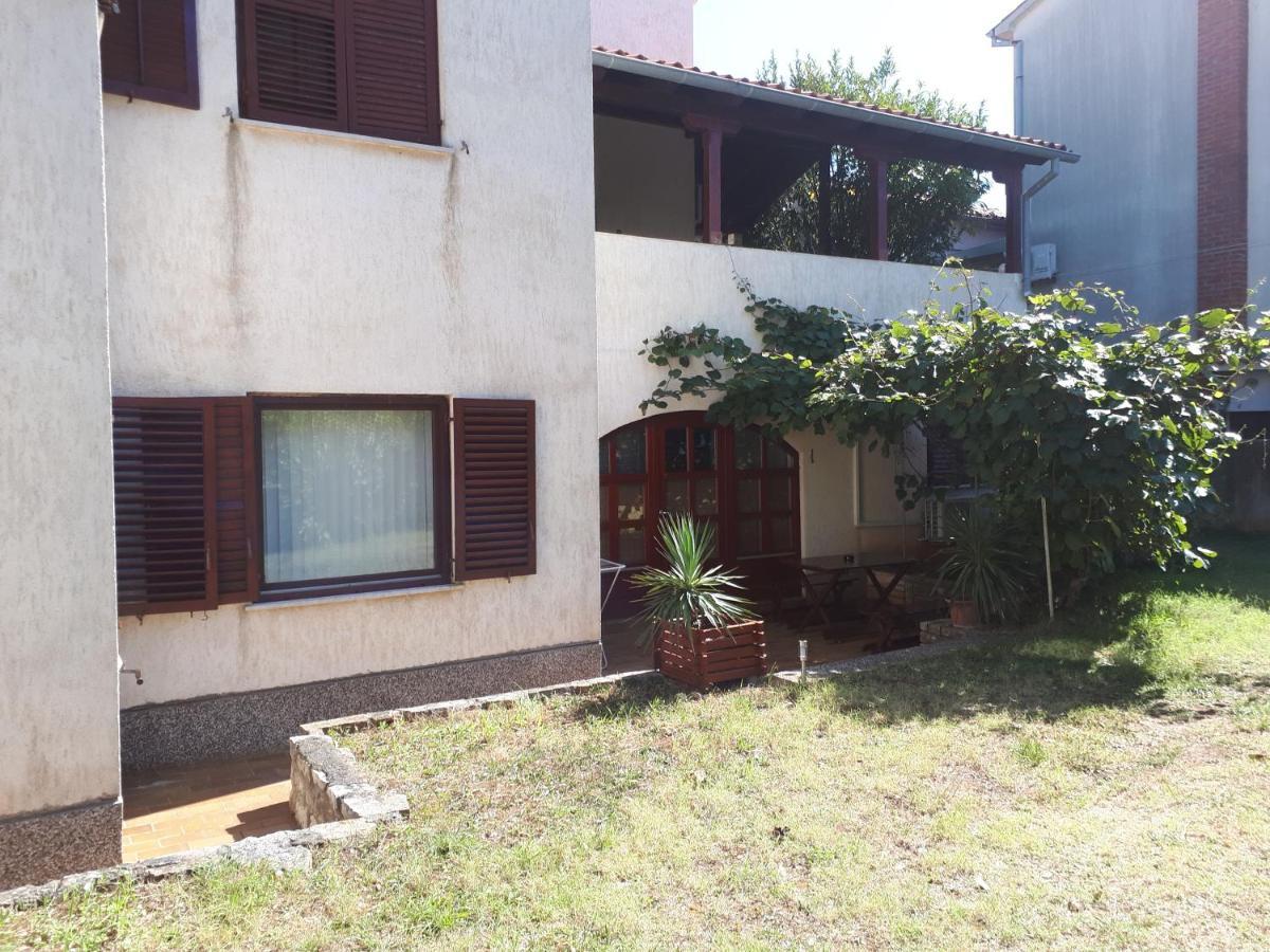 Apartman Studio Victoria Apartamento PUY Exterior foto